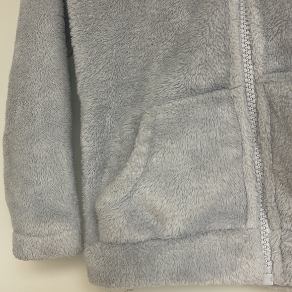 Carters jacket with hood for girls size 5 very soft and warm - Picture 2 of 4